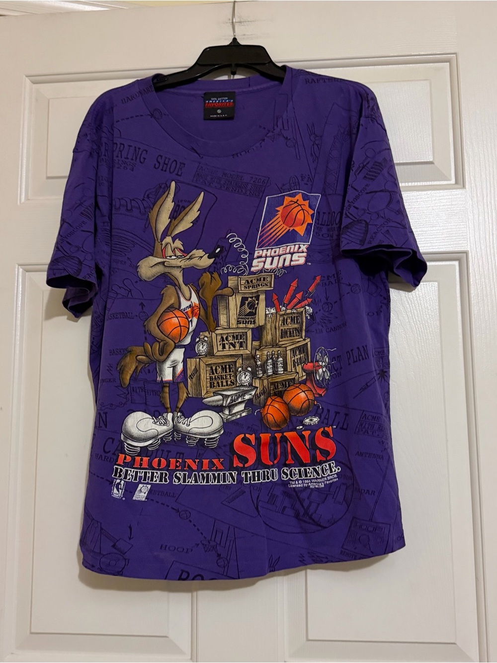 Vintage 1994 NBA Phoenix Suns Looney Tunes Wile E. Coyote AOP Tee T-Shirt L